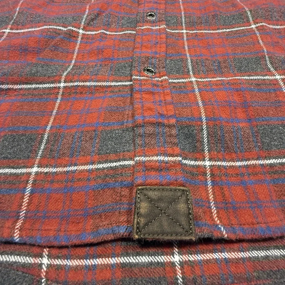 Dakota Grizzly Riley Flannel Shirt In Crimson Size Medium - Picture 13 of 13